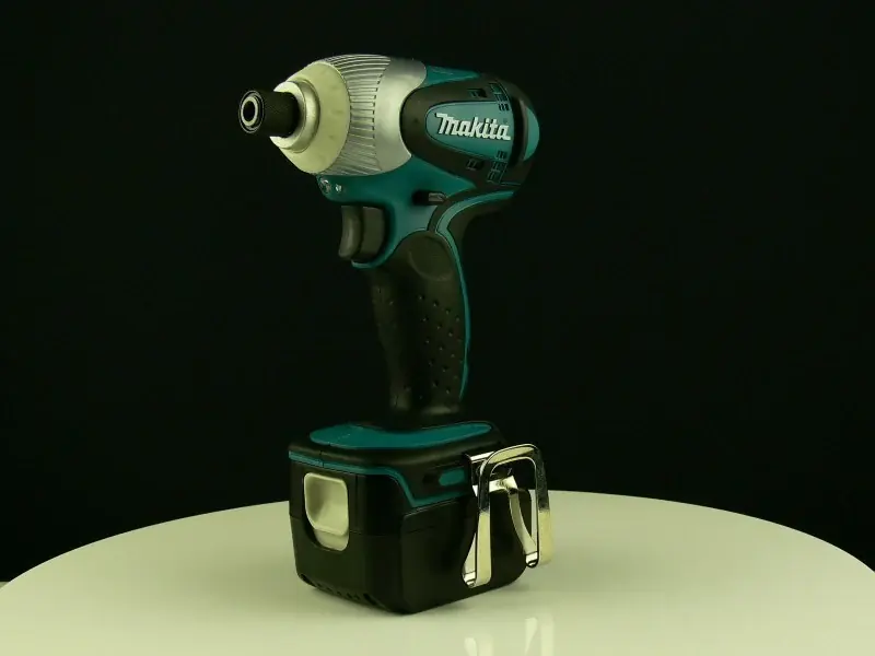 Must-Have Makita BTD 140 18V Li-ion Akku Schlagschrauber + 1x Makita Akku BL1830 B, Makita Schnell Lader DC18RC, Alu Koffer