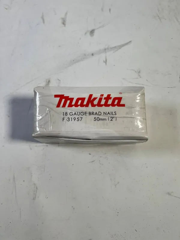 Makita Stauchkopfnagel Brads 50mm 5000 Stück galvanisiert ( F-31957 ) für Makita Nagler DBN500/AF505/AF506 - OVP Beschädigt Preisknaller