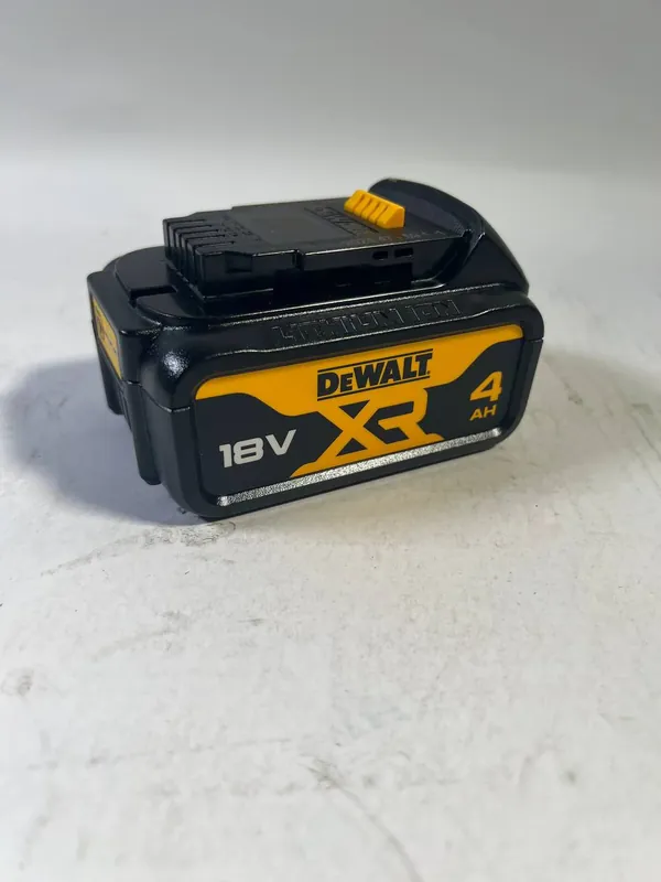 Direkt Vom Hersteller DeWalt DCB 182 Akkupack 18 V 4,0 Ah / 4000 mAh XR Li-Ion Akku - mit Ladestandanzeige - Leicht Gebraucht