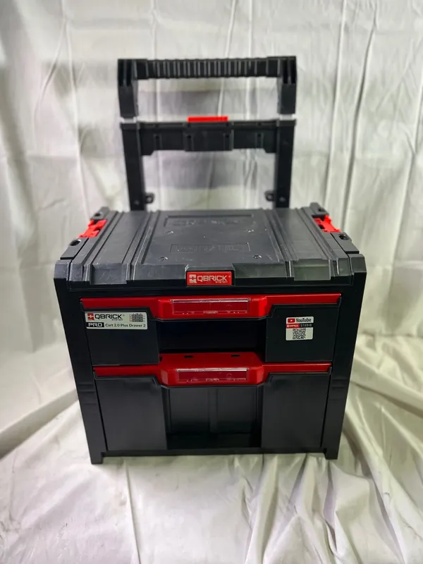 Preiswert Qbrick System PRO Cart 2.0 Plus Drawer 2 mobile Box auf Rädern 520 x 415 x 660 mm 9,5 l 12 l abnehmbarer Doppelteleskopgriff - Beschädigt